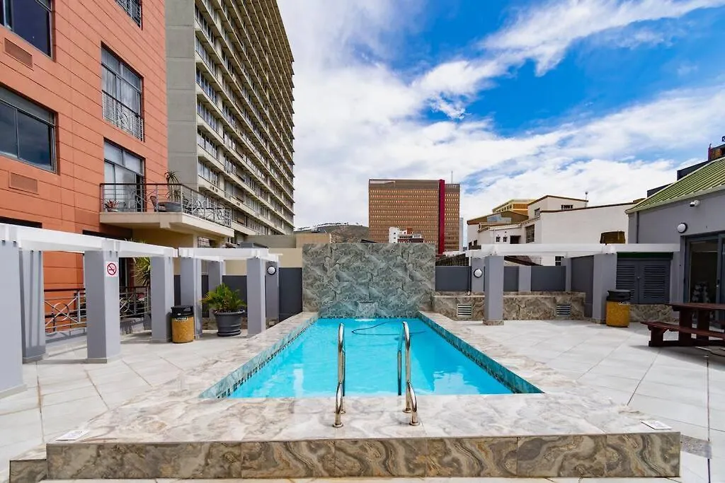 Appartement Stylish Studio In The Square Le Cap
